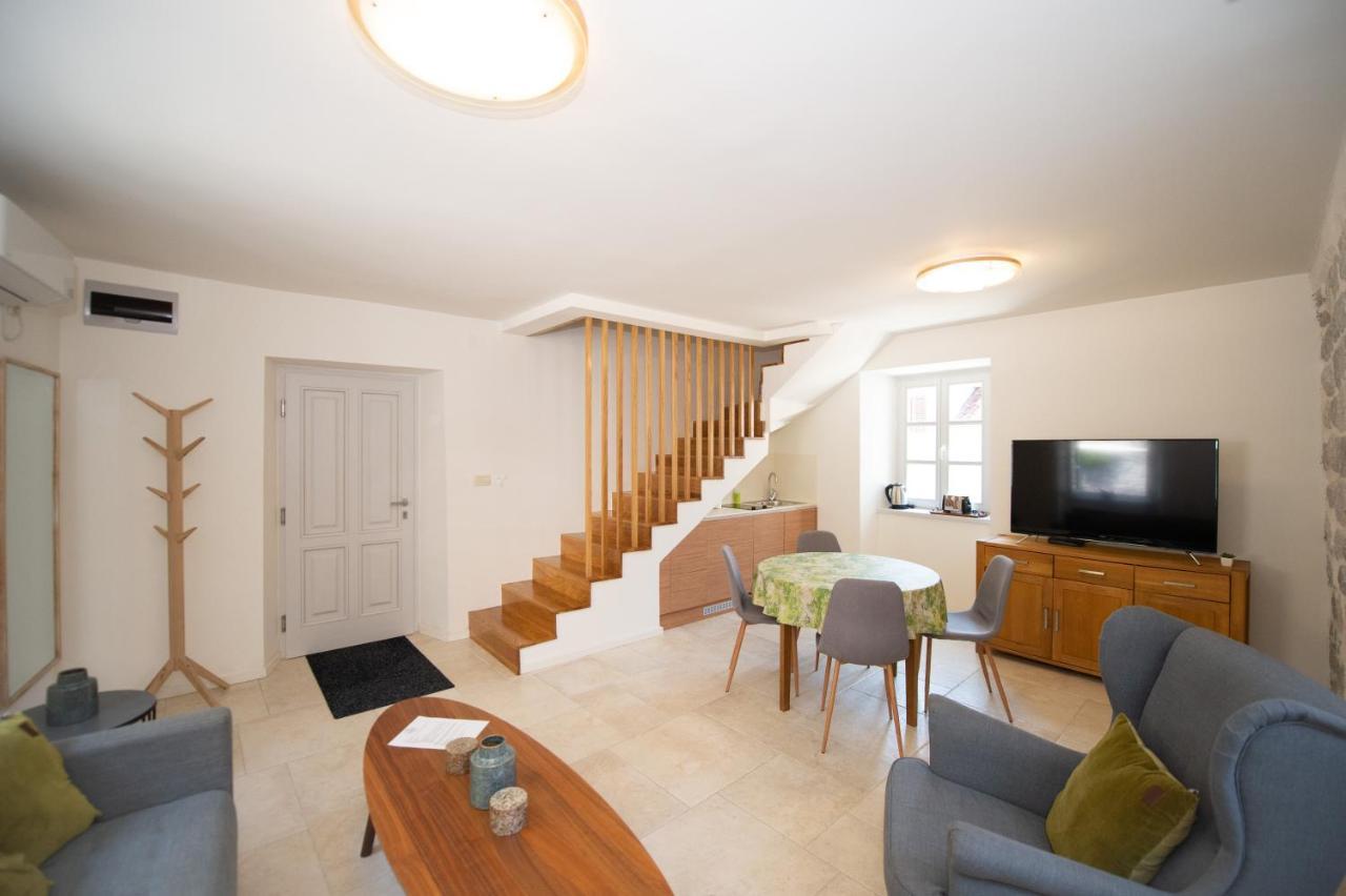 Katareo Apartments Kotor Bagian luar foto