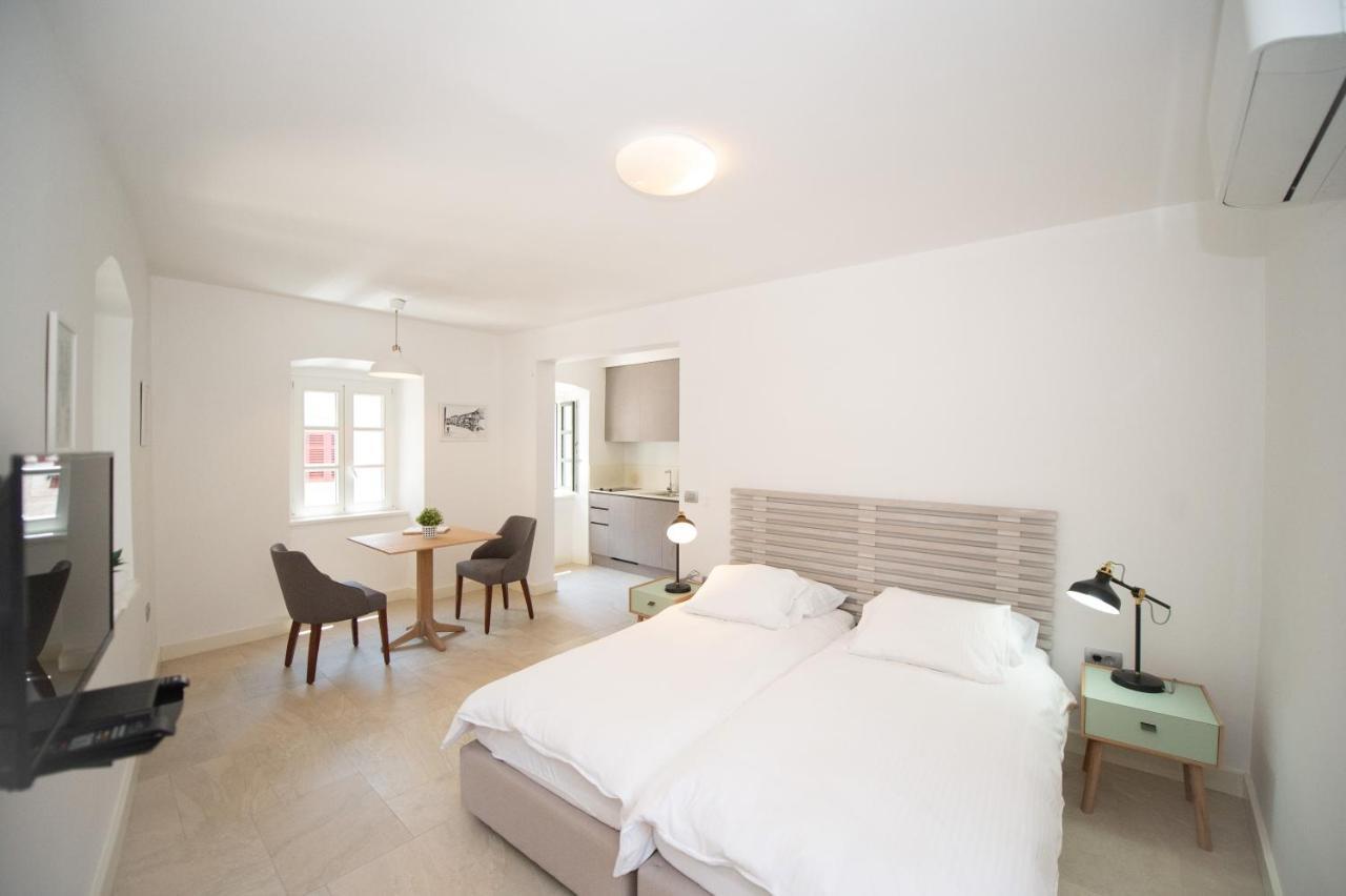 Katareo Apartments Kotor Bagian luar foto