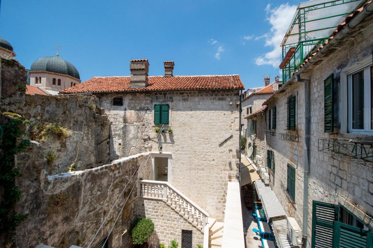Katareo Apartments Kotor Bagian luar foto
